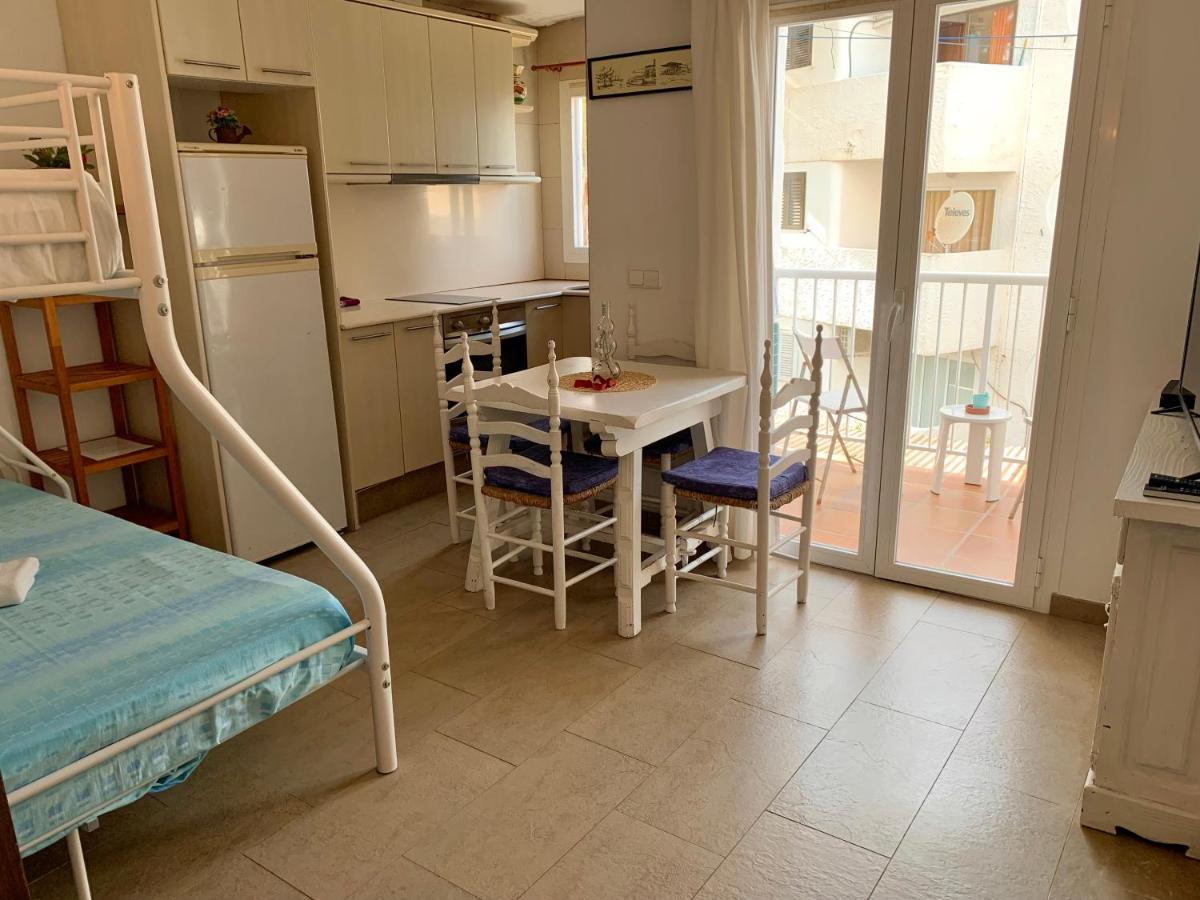 Apt Calmacabana A 50M Dal Mare Apartment Es Pujols Room photo